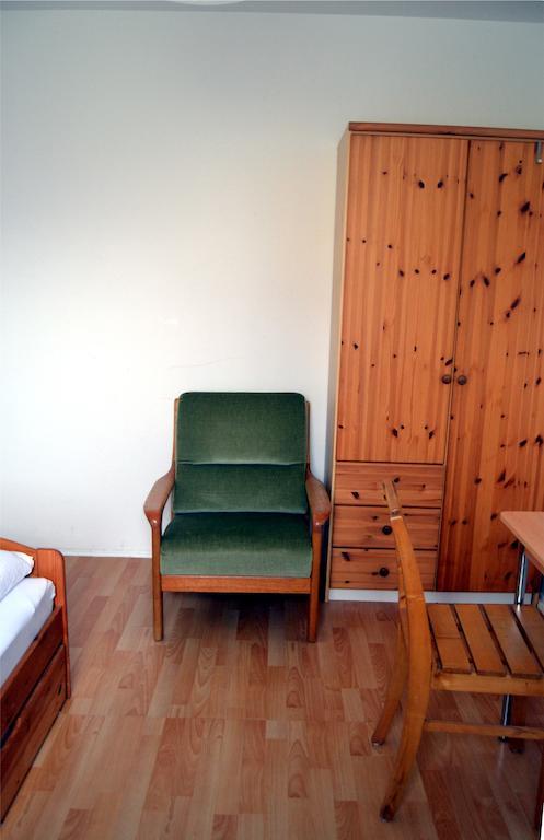 Gastehaus Sebastian Guest House Ердинг Стая снимка