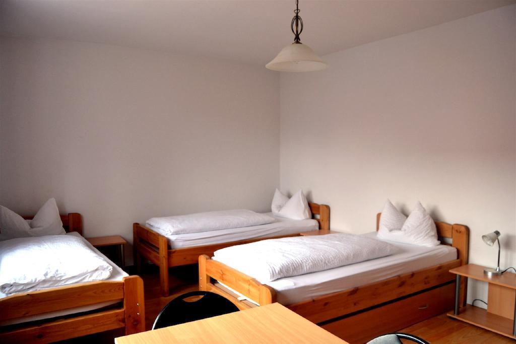 Gastehaus Sebastian Guest House Ердинг Стая снимка